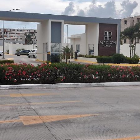 Gorgeous Apartment Hoestel Long Island! Cancun Exterior photo